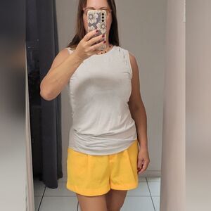 T Tahari top